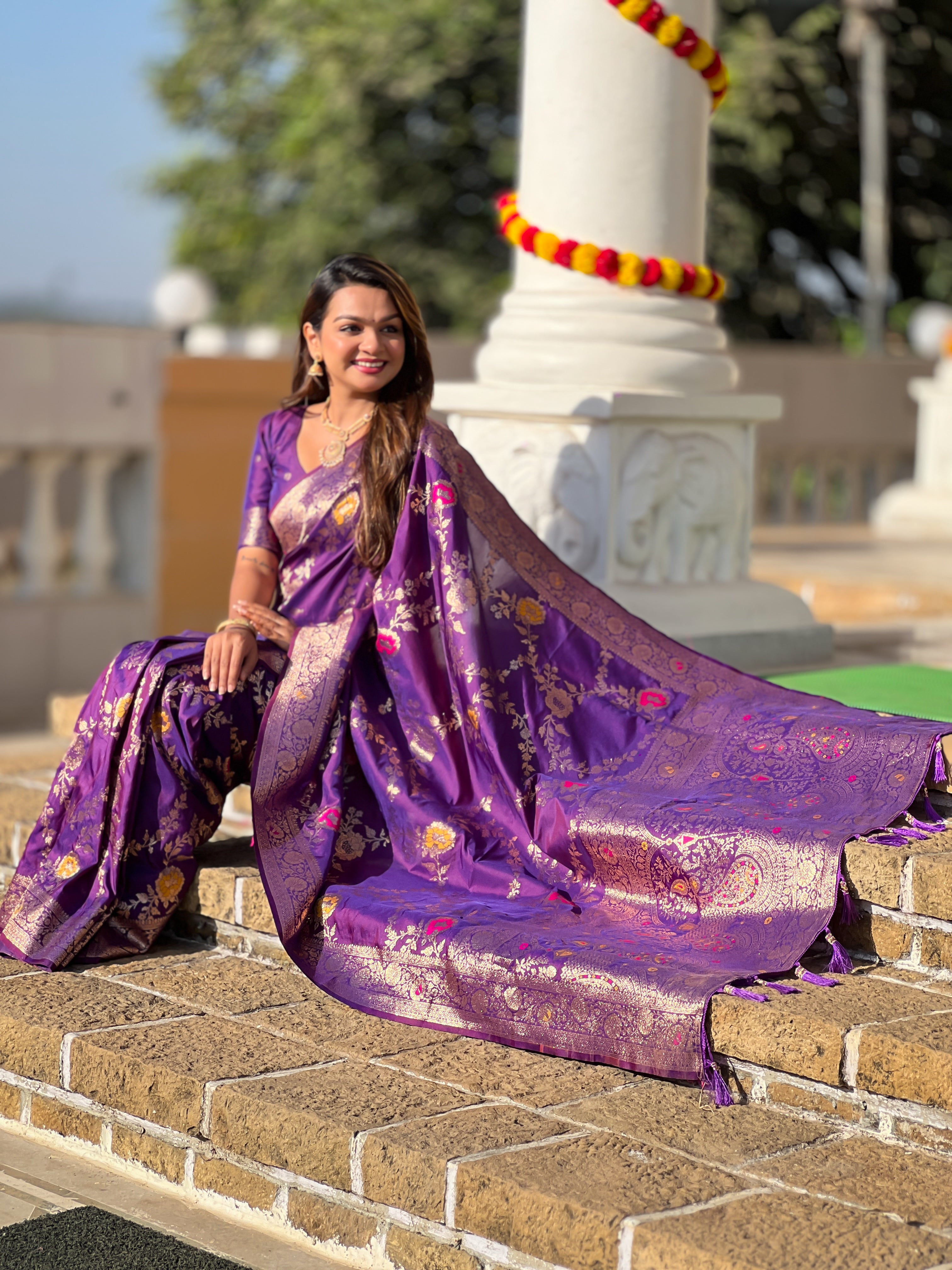 Soft Banarasi Silk Saree with Zari Weaving & Meenakari Touch – Rich Pallu & Border